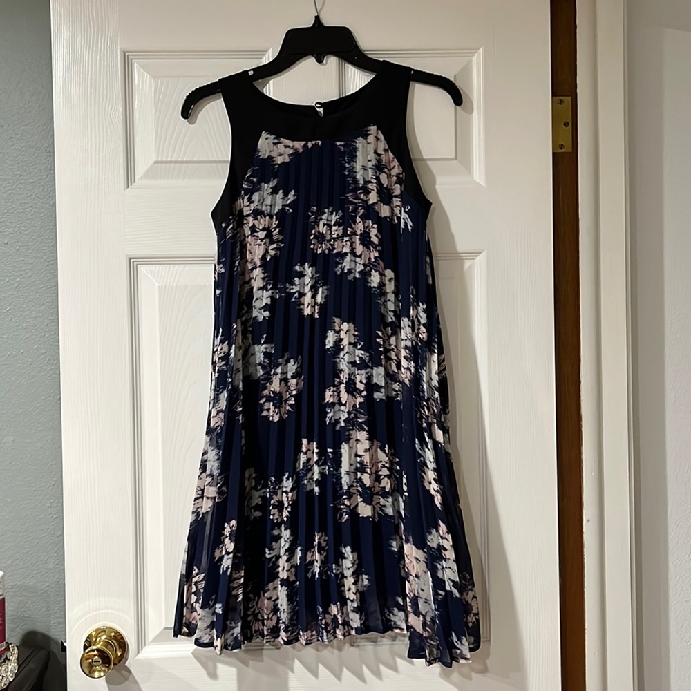 EUC Xhilaration Sleeveless Dress Sz Small Petite SP in Blue with Pink Florals